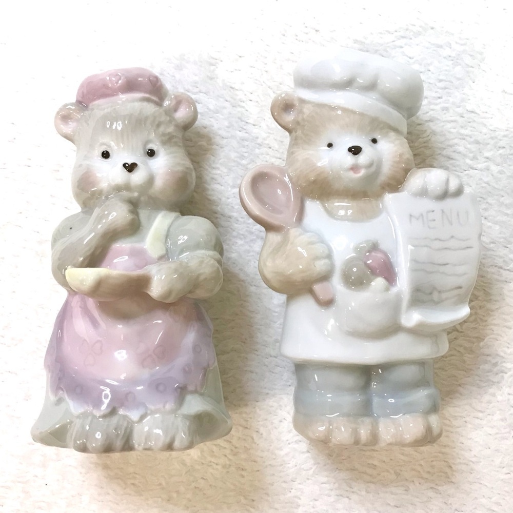 Teddy Bear heart salt and pepper shakers cook and chef couple vintage ceramic
